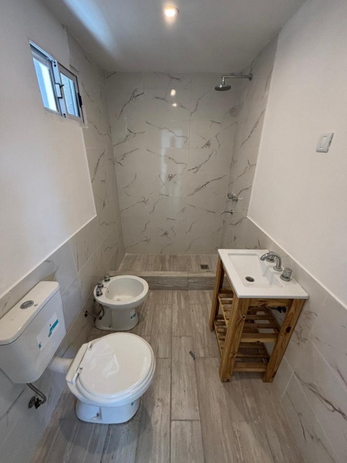 VENTA DUPLEX 3AMB X ESCALERA CONTRAFRENTE NECOCHEA y TEJEDOR 