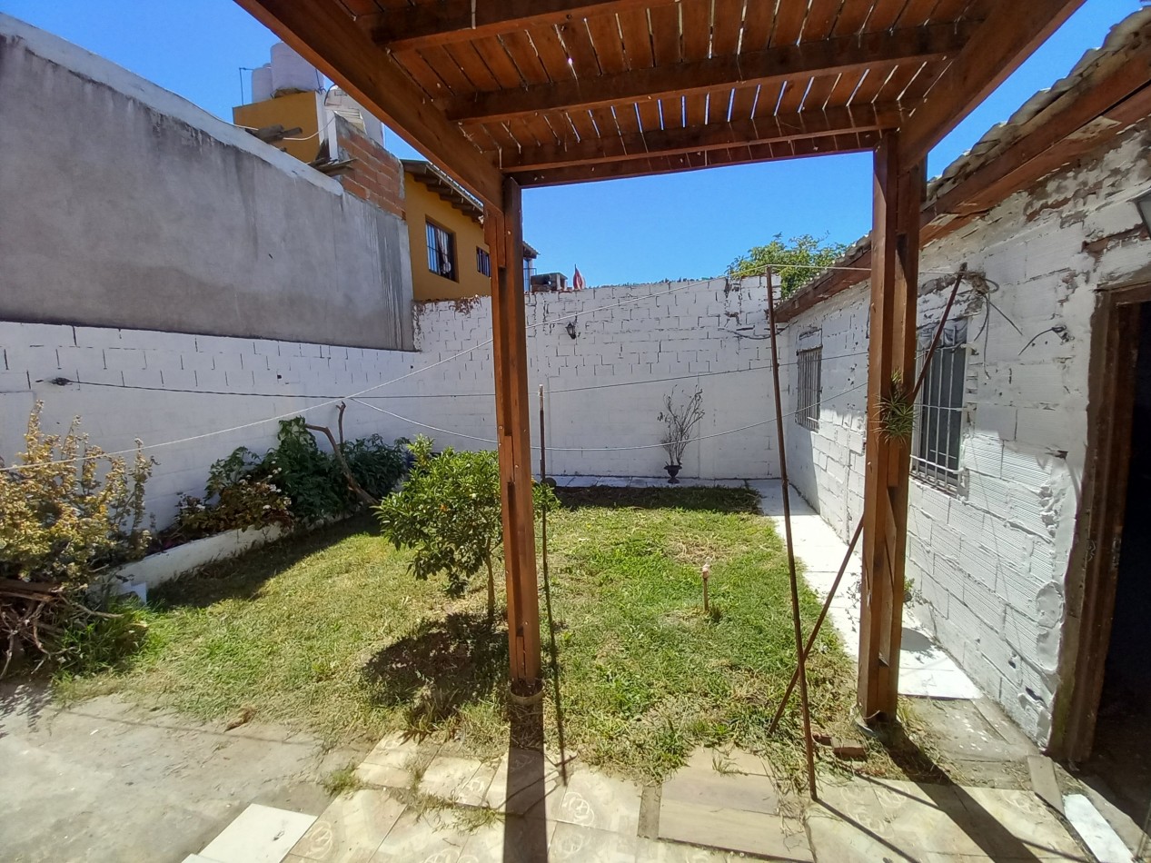 VENTA CASA 4AMB COCHERA DOBLE PARQUE Juan a. Peña al 6.600