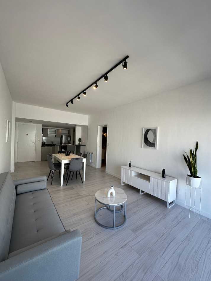 VENTA 4AMB con DEPENDENCIA y TERRAZA CENTRO 