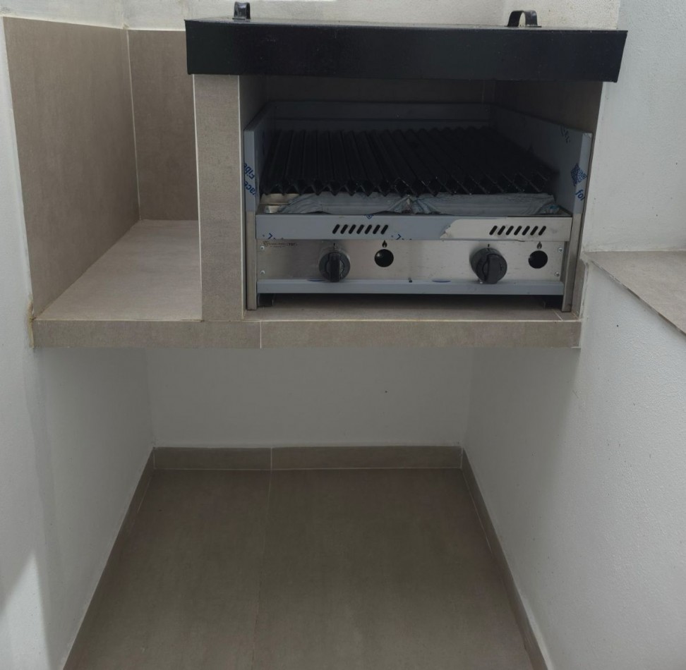 VENTA 1AMB RECICLADO CENTRO BALCON y PARRILLA 