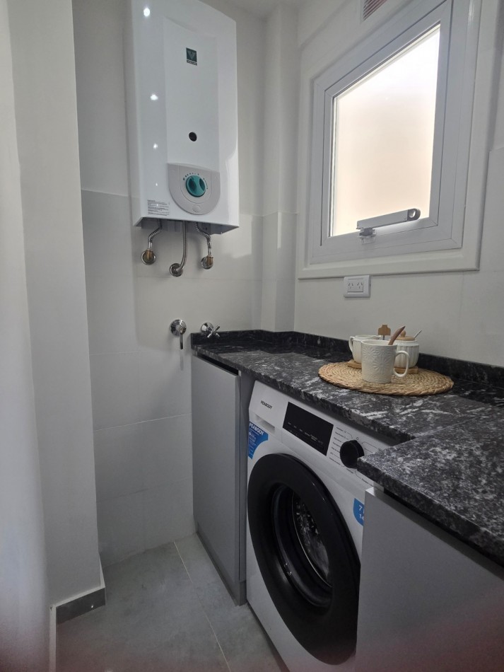 VENTA 1AMB RECICLADO CENTRO BALCON y PARRILLA 