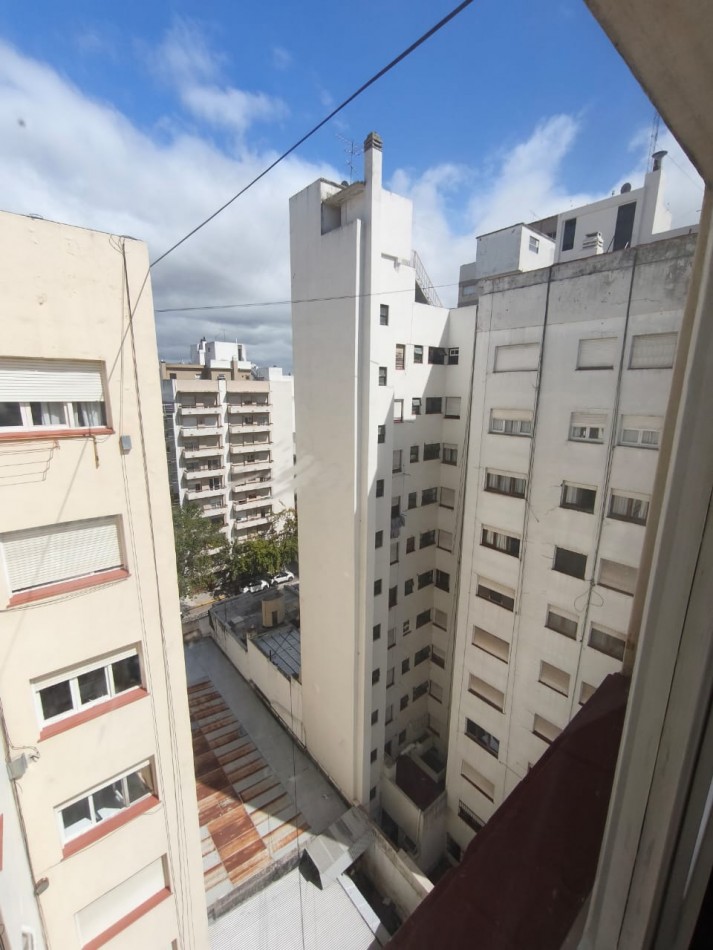 VENTA 3AMB CON DEPENDENCIA CENTRO EXCELENTE ESTADO 