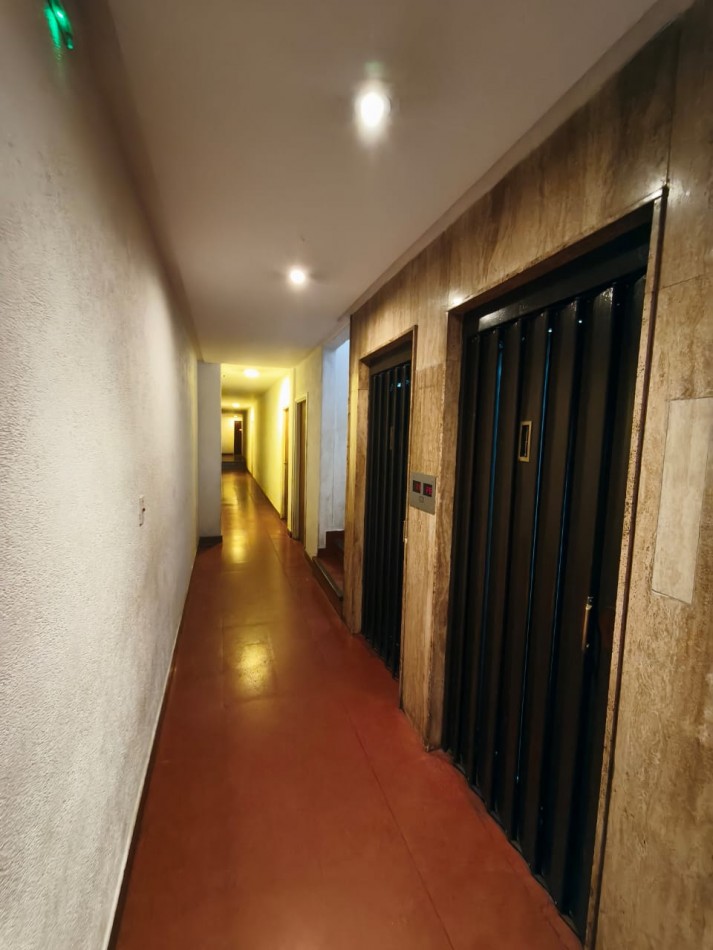 VENTA 3AMB CON DEPENDENCIA CENTRO EXCELENTE ESTADO 