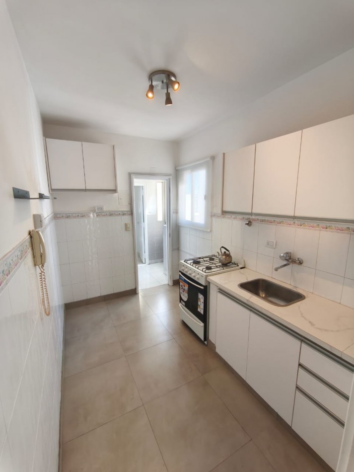 VENTA 3AMB CON DEPENDENCIA CENTRO EXCELENTE ESTADO 