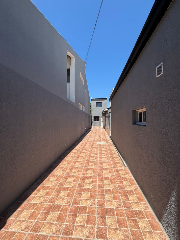 VENTA DUPLEX 2AMB Espacio guarda coche y Patio 