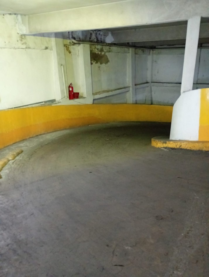 VENTA 2AMB con COCHERA CONTRAFRENTE CENTRO 