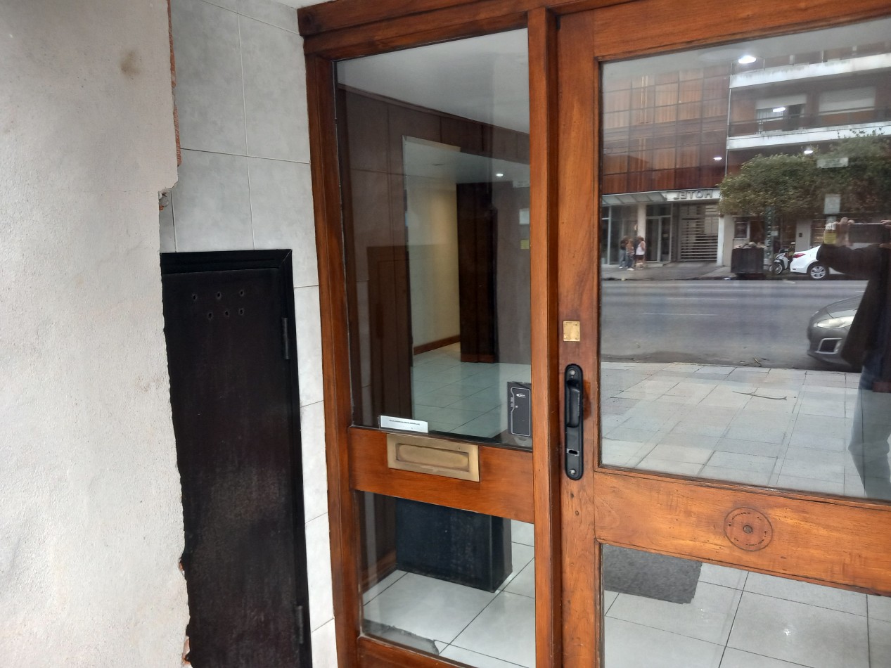 VENTA 2AMB ORIGINAL MAS COCHERA OBRA de GAS LA PERLA 