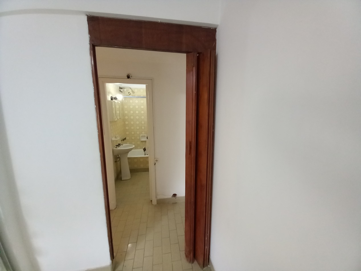 VENTA 2AMB ORIGINAL MAS COCHERA OBRA de GAS LA PERLA 