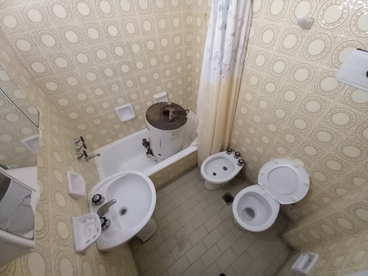 VENTA 2AMB ORIGINAL MAS COCHERA OBRA de GAS LA PERLA 