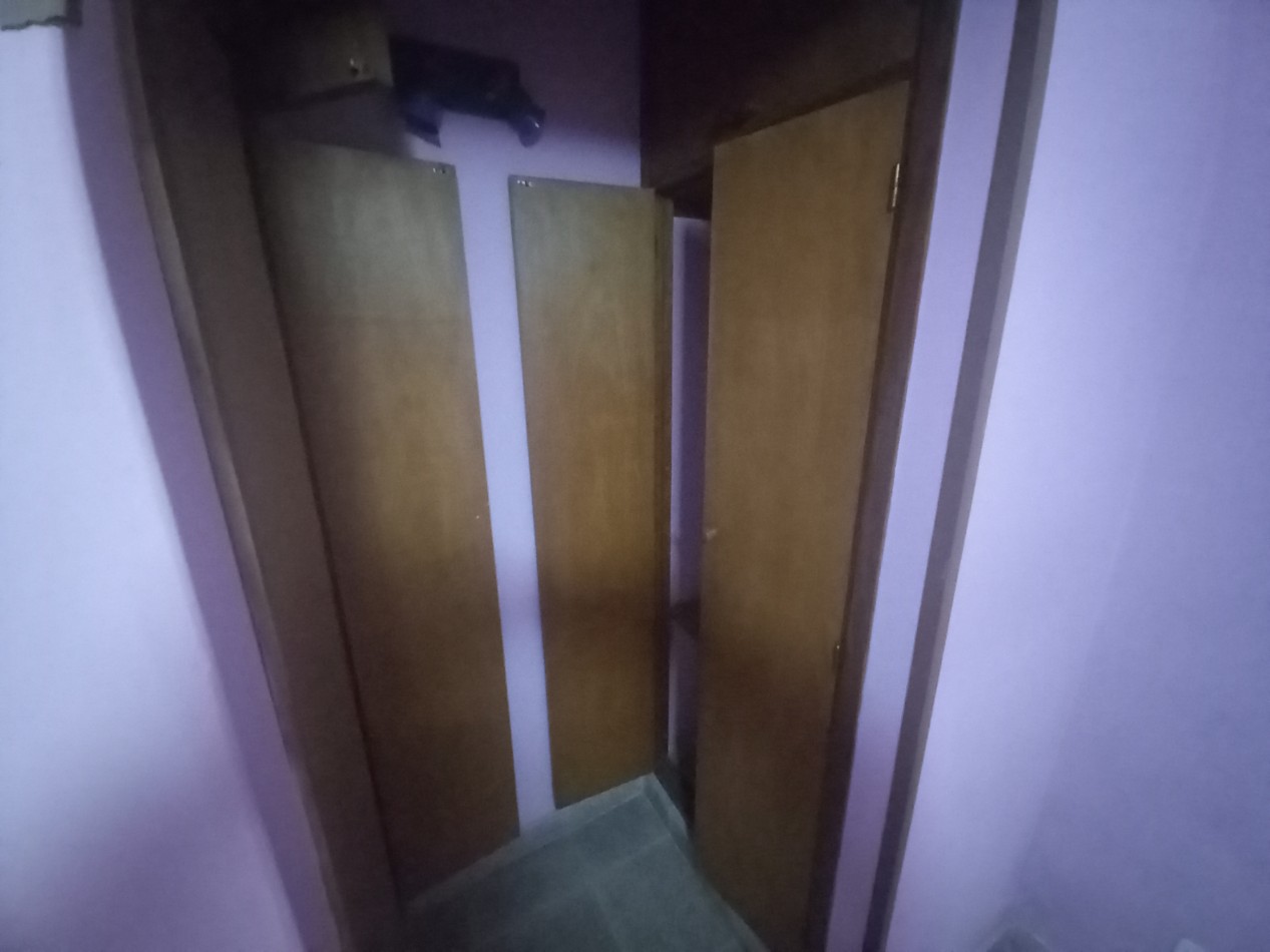 VENTA CASA 3AMB con GALPON PARQUE en LOTE PROPIO 