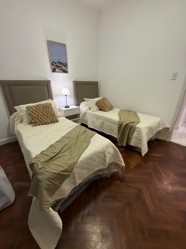 VENTA 3AMB PLANTA BAJA 2 PATIOS CENTRO 