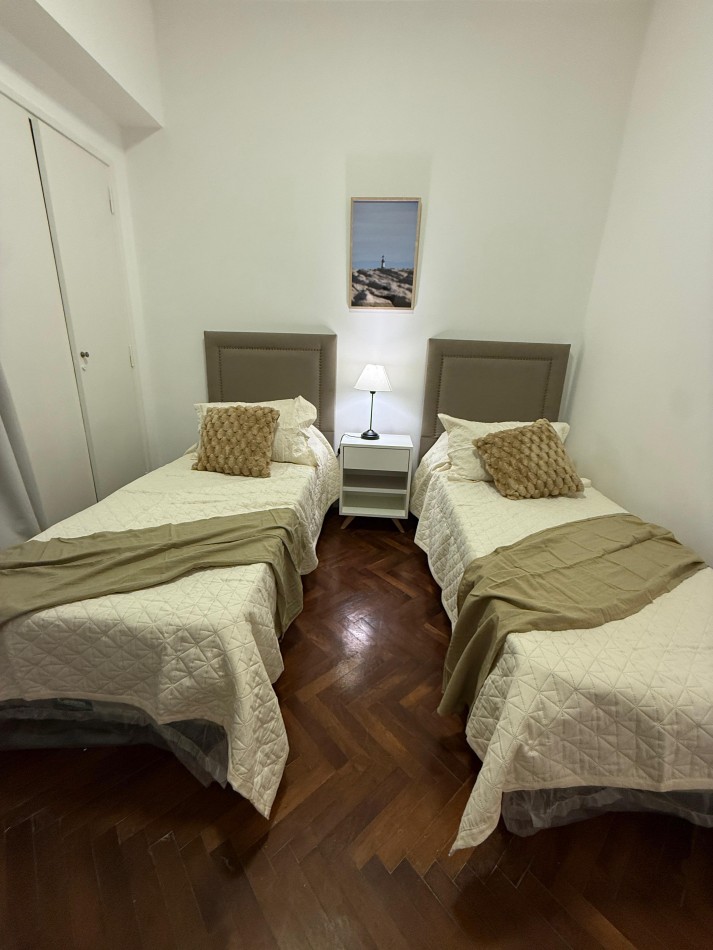 VENTA 3AMB PLANTA BAJA 2 PATIOS CENTRO 