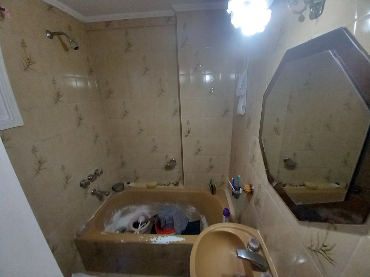 DEPARTAMENTO 3AMB FRENTE BALCON EXCELENTE ESTADO ORIGINAL 