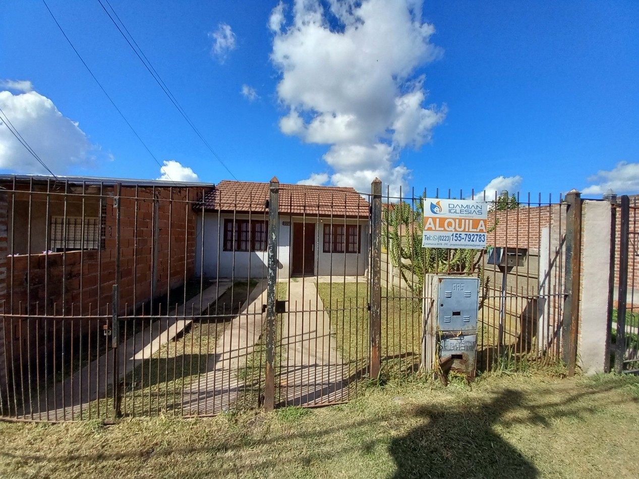 ALQUILER PH CASA 3 AMB COCHERA DESCUBIERTA y PATIO VUCETICH al 2900