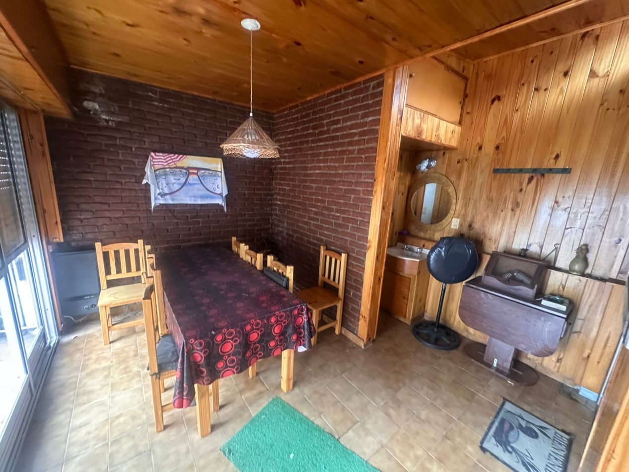 VENTA PH 3AMB PATIO ESTADO ORIGINAL SIN EXPENSAS 