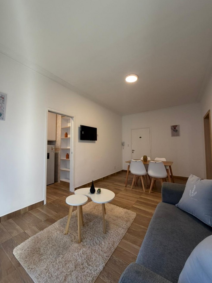 VENTA 2AMB EXCELENTE CENTRO BALCON 