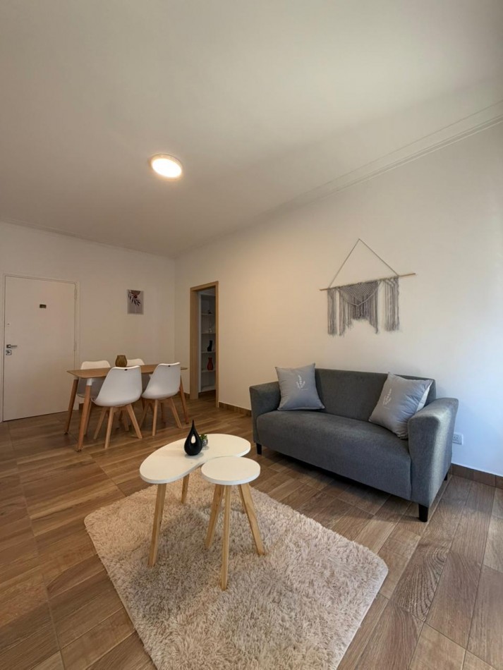 VENTA 2AMB EXCELENTE CENTRO BALCON 