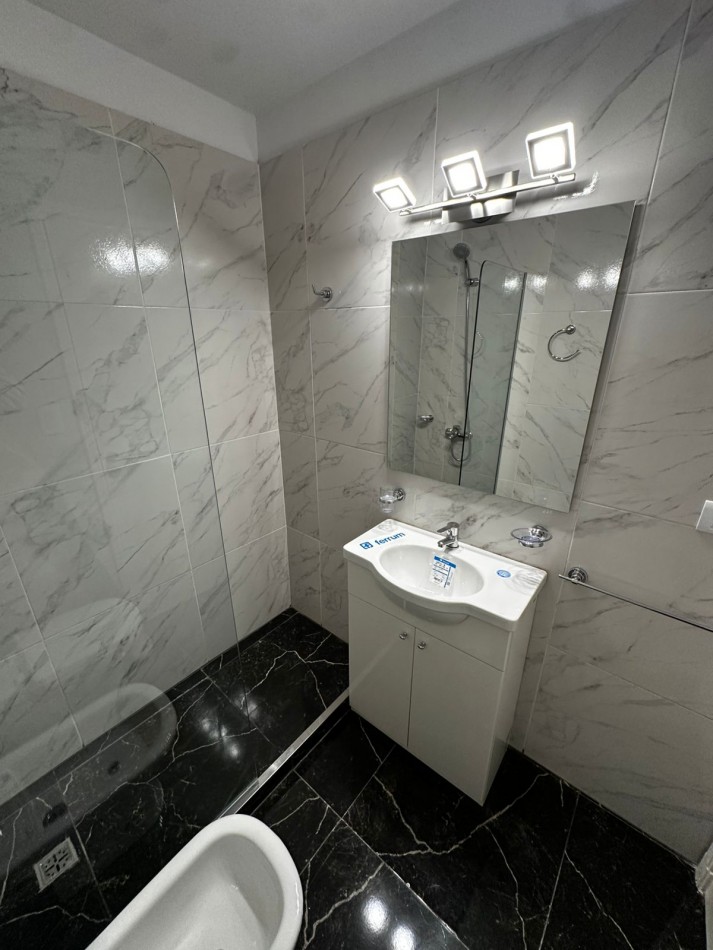 VENTA 2AMB RECICLADO CENTRO BALCON 