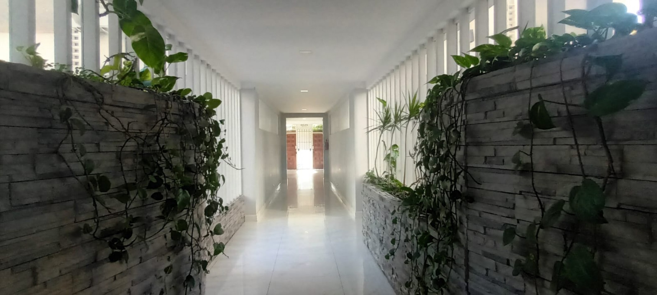VENTA 1AMB RECICLADO CENTRO CON PATIO 