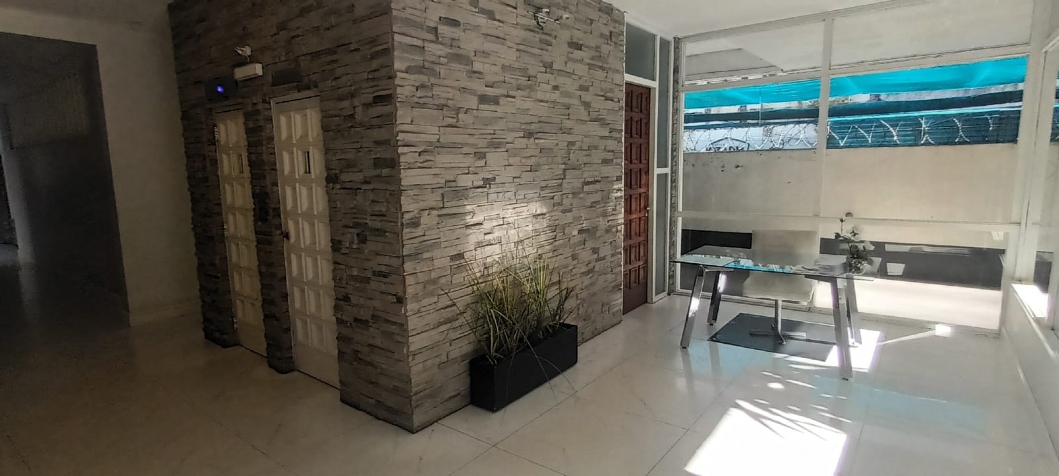 VENTA 1AMB RECICLADO CENTRO CON PATIO 