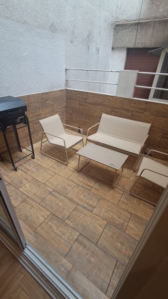 VENTA 2AMB RECICLADO CENTRO BALCON Y PATIO 