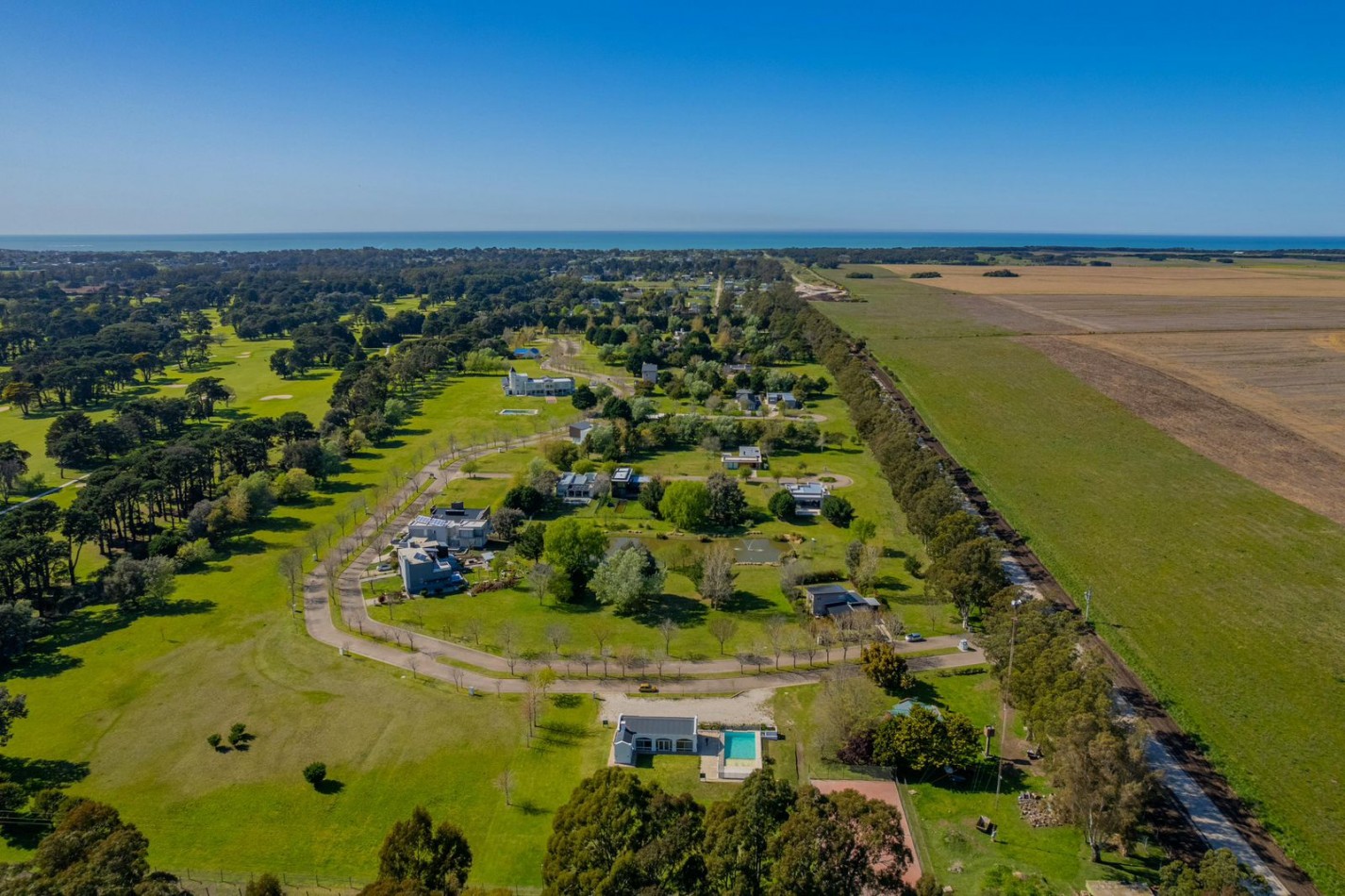 VENTA TERRENO en TIERRA Y MAR 