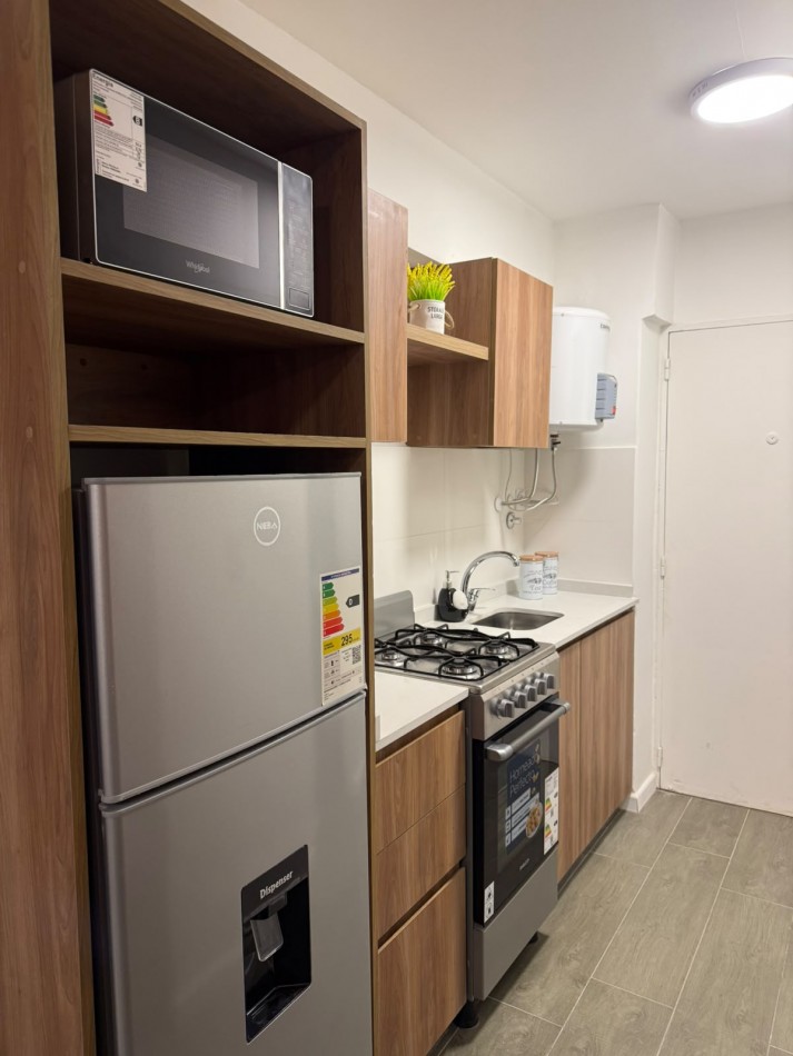 VENTA 1AMB RECICLADO CENTRO ARTEFACTO Y MUEBLES A ESTRENAR 