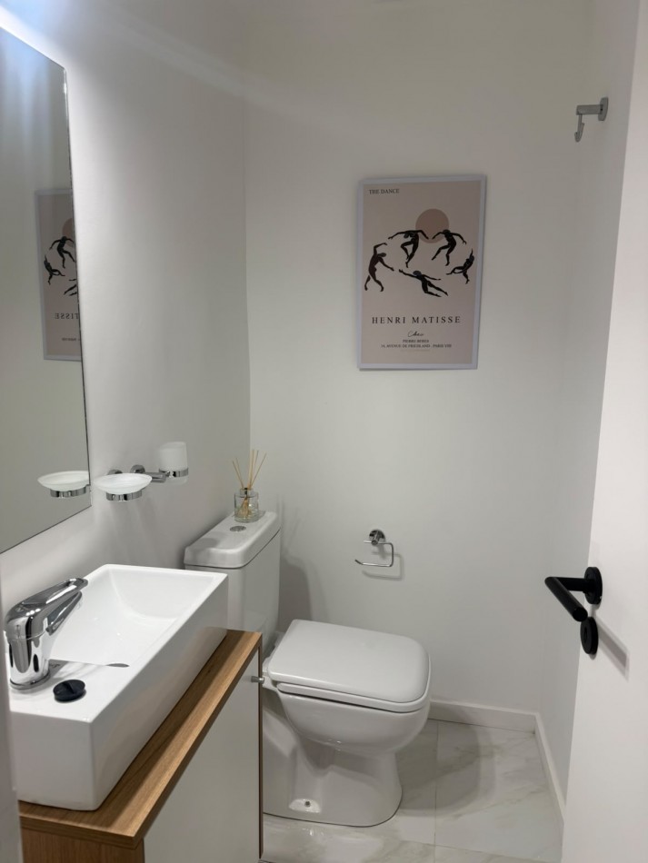 VENTA 3AMB RECICLADO ESPACIO COCHERA  BALCON CENTRO 