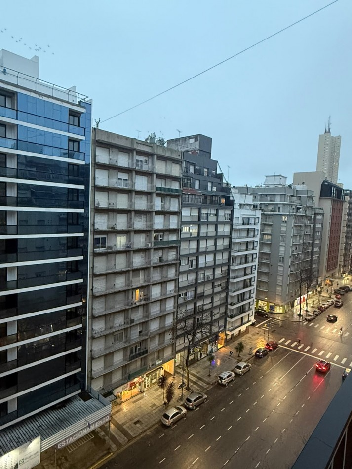 VENTA 3AMB RECICLADO ESPACIO COCHERA  BALCON CENTRO 
