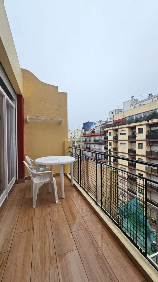 VENTA 1AMB RECICLADO CENTRO BALCON 
