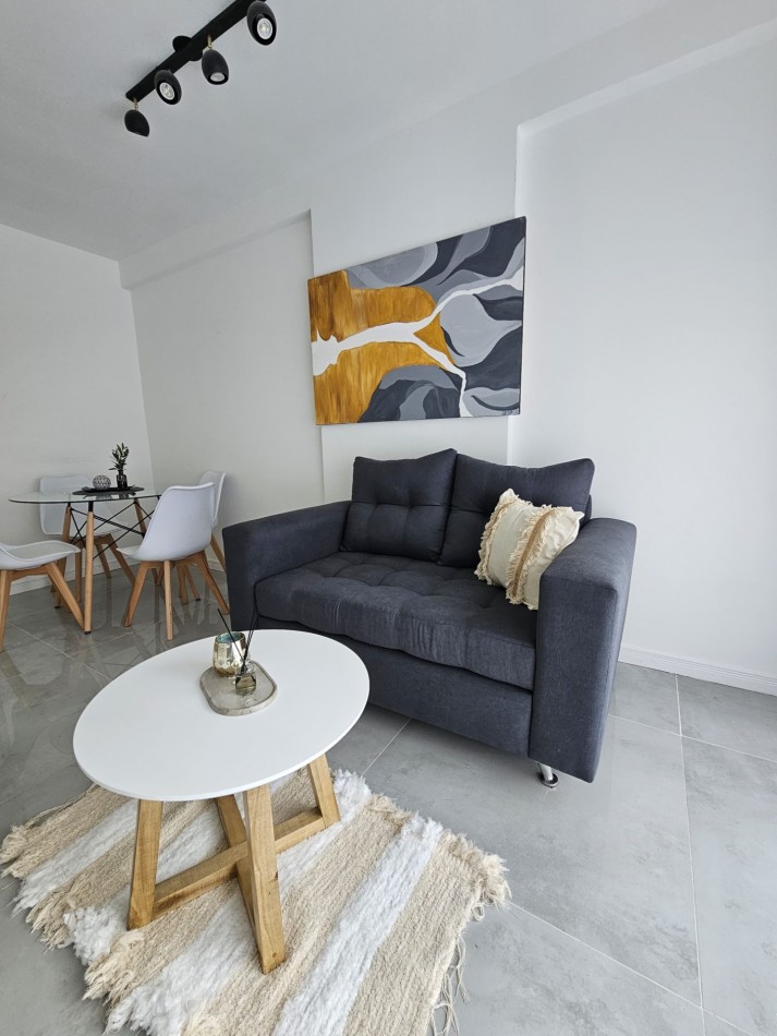 VENTA 3AMB RECICLADO CENTRO BALCON TERRAZA TODO A ESTRENAR 