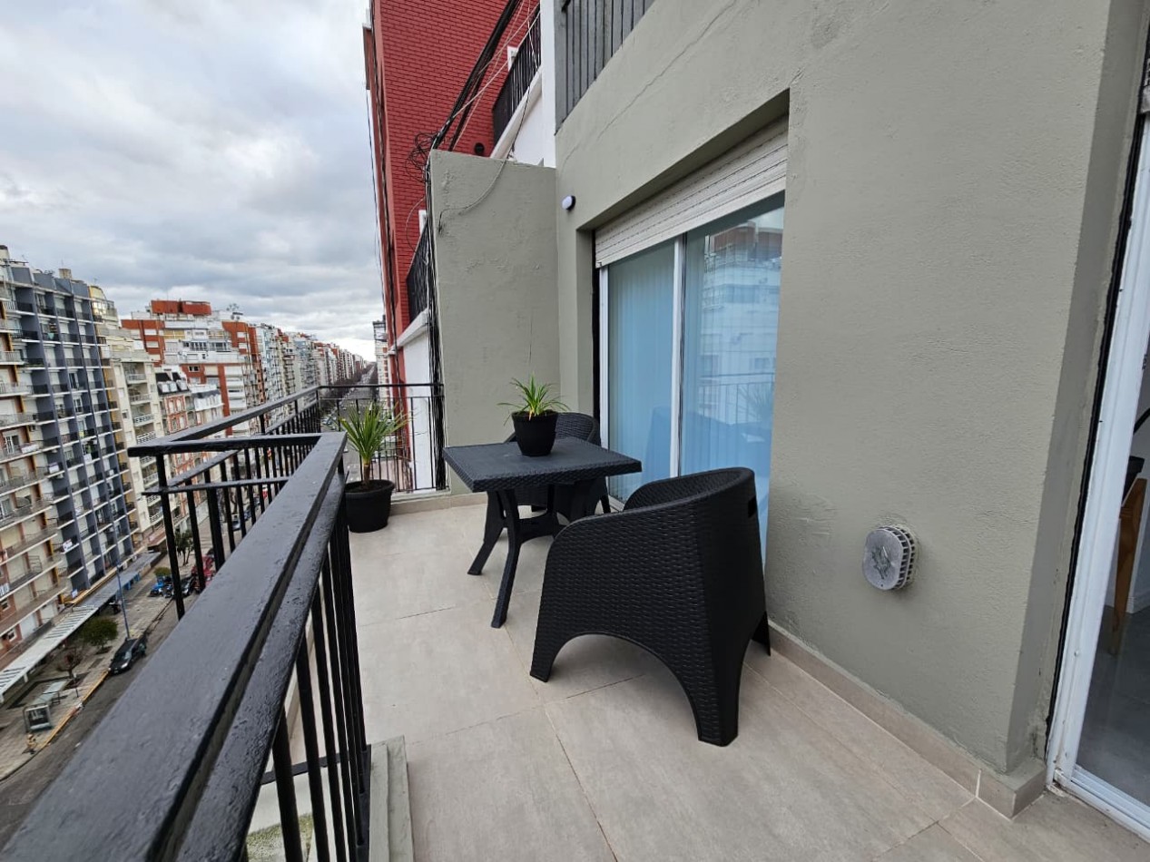 VENTA 3AMB RECICLADO CENTRO BALCON TERRAZA TODO A ESTRENAR 