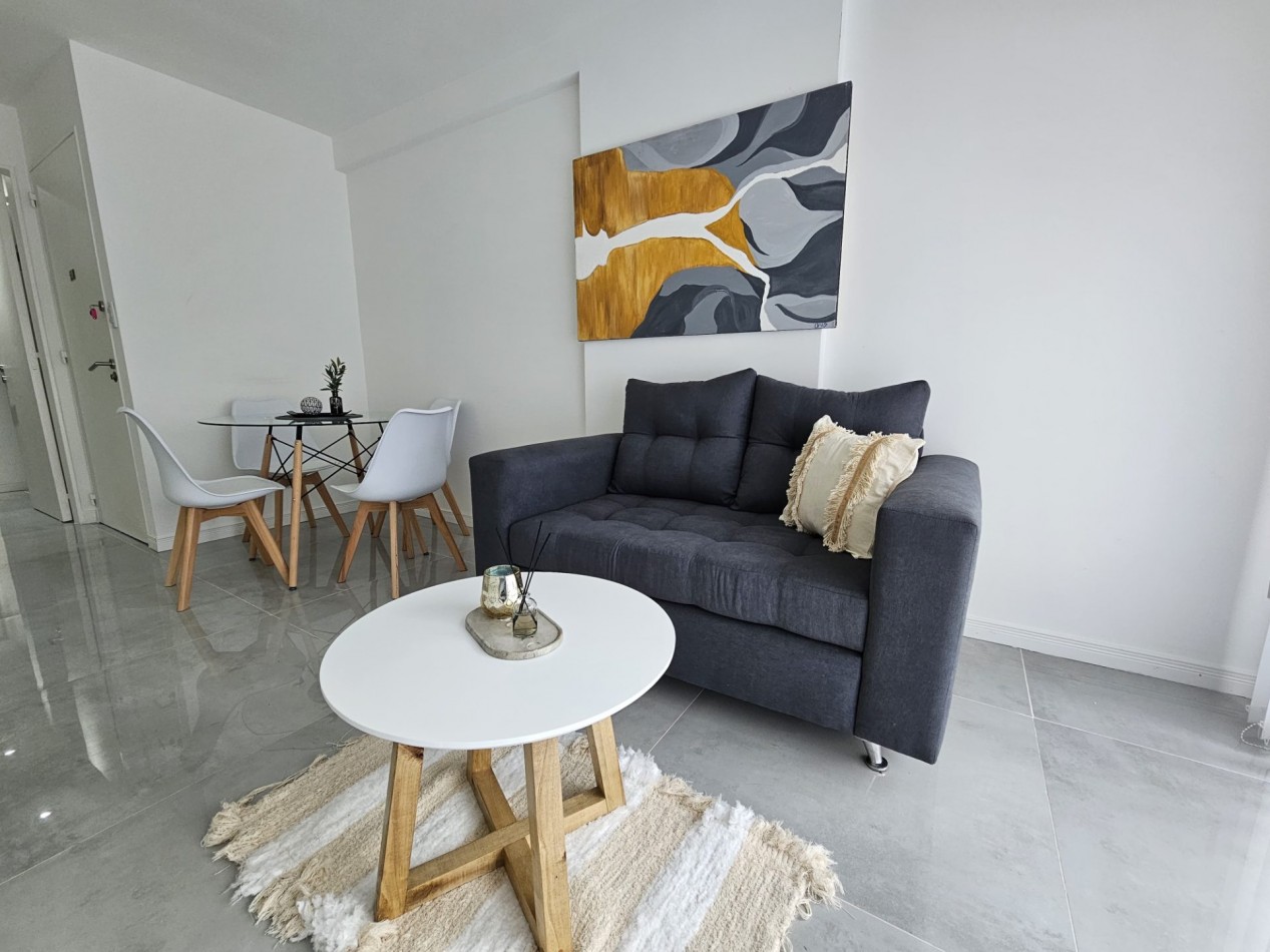 VENTA 3AMB RECICLADO CENTRO BALCON TERRAZA TODO A ESTRENAR 
