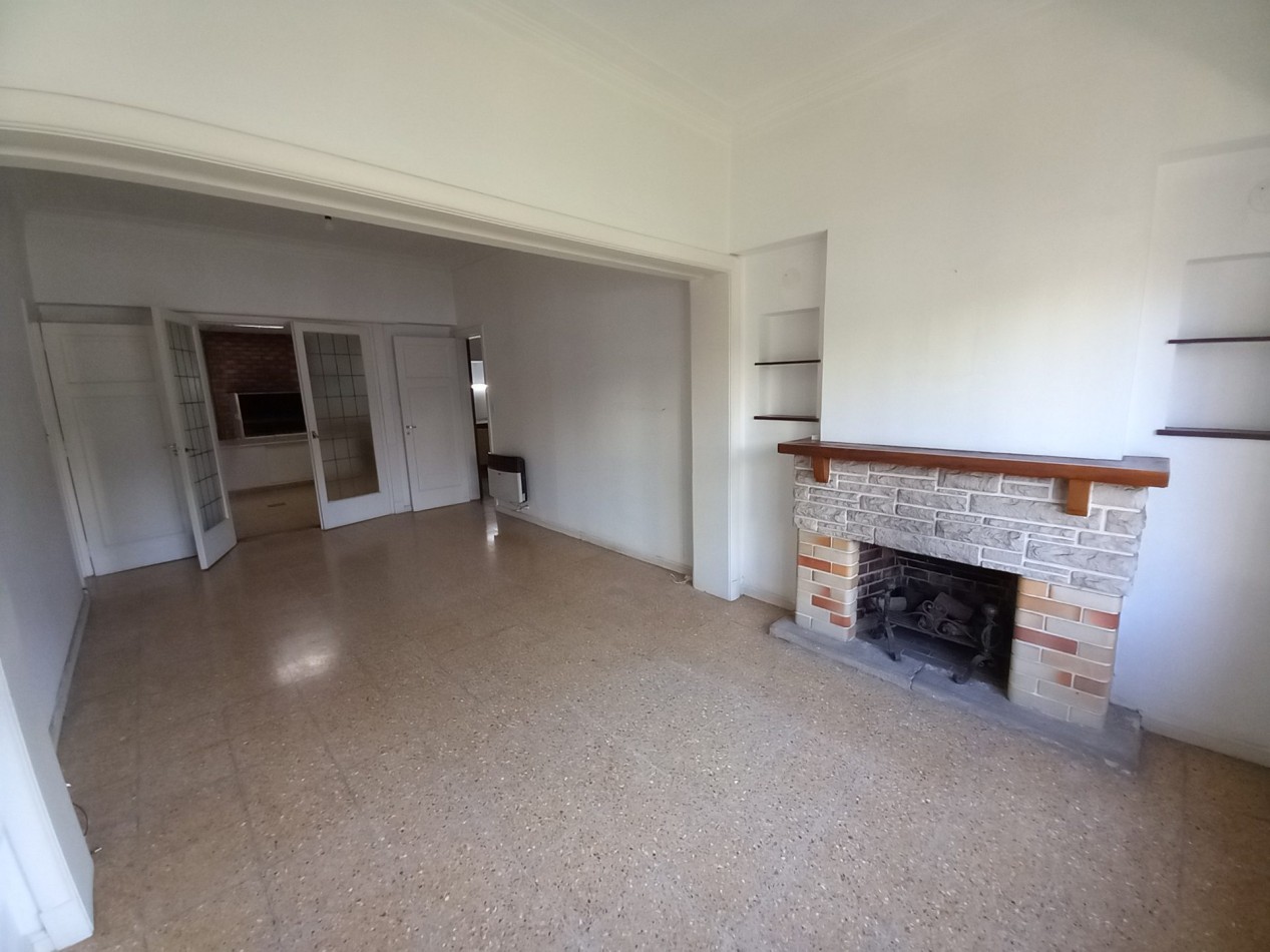 ALQUILER CASA 4AMB USO PROFESIONAL 2 BAÑOS COCHERA LOS TRONCOS 