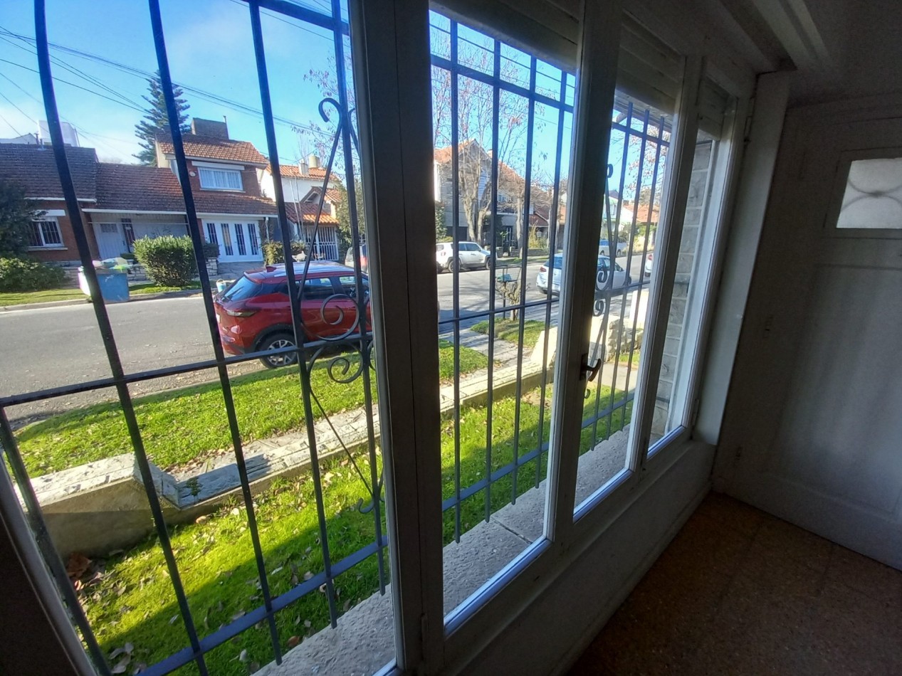ALQUILER CASA 4AMB USO PROFESIONAL 2 BAÑOS COCHERA LOS TRONCOS 