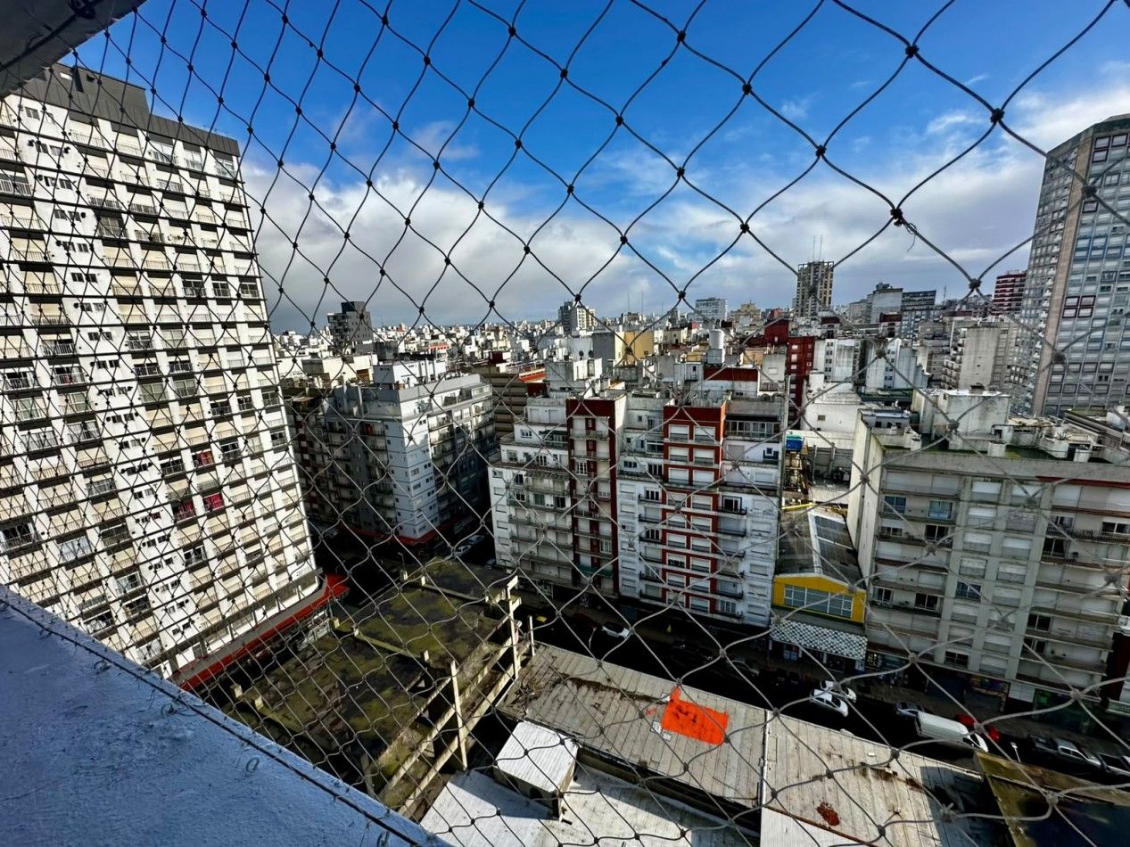 VENTA 2AMB con COCHERA CENTRO CONTRAFRENTE 