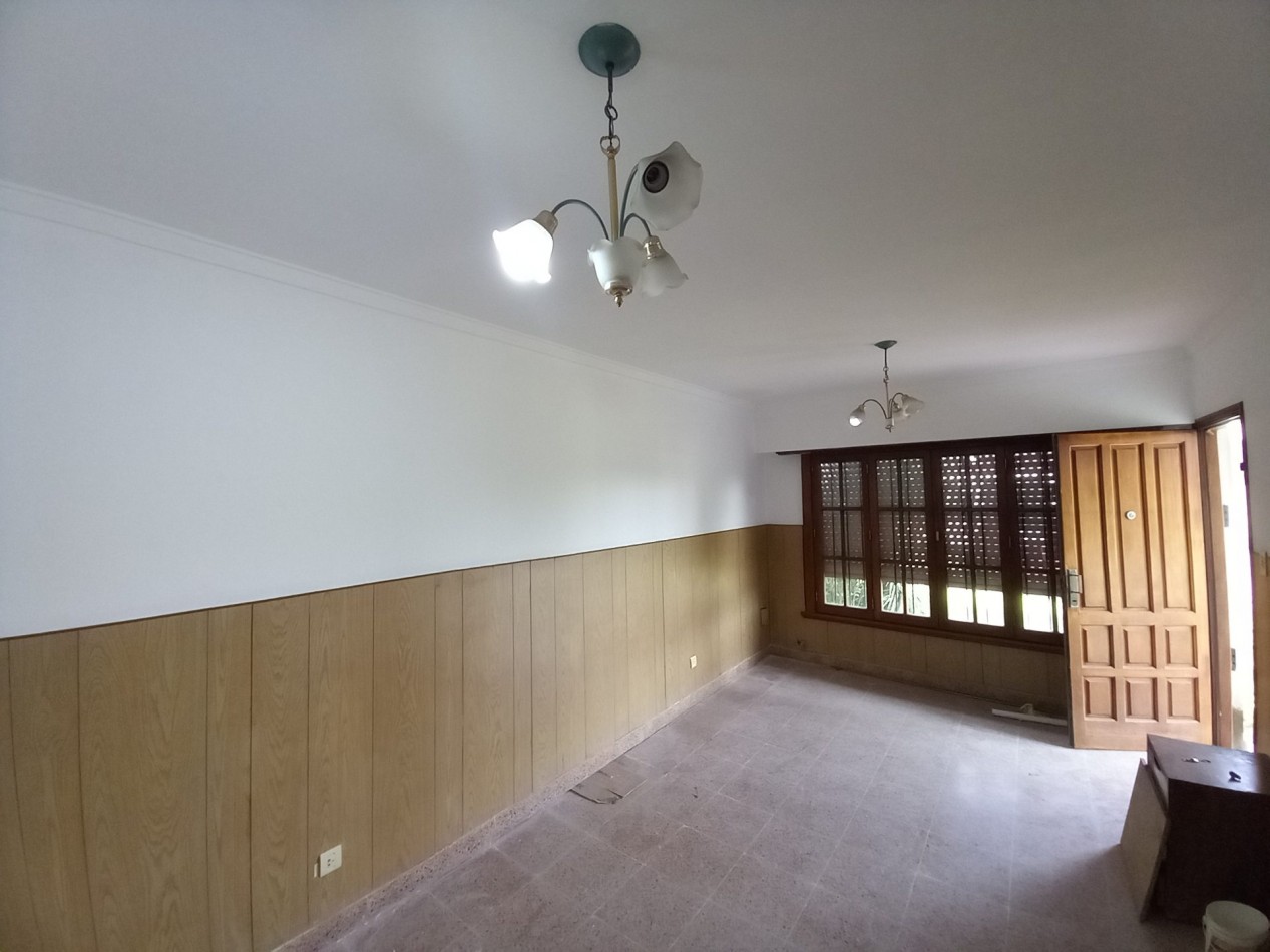 CASA 3AMB APTO CREDITO PERMUTA con GALPON PARQUE LOTE PROPIO