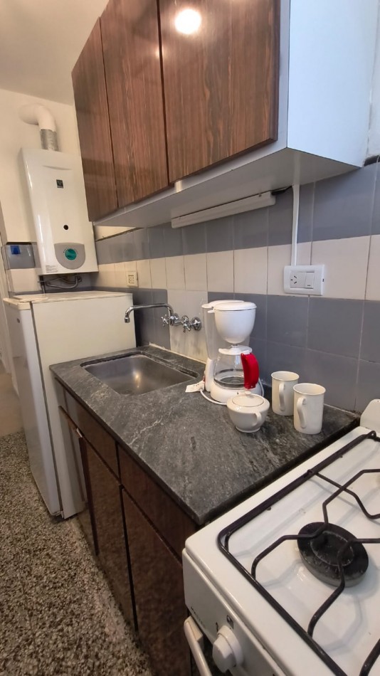 VENTA 1AMB CENTRO BALCON FRENTE 
