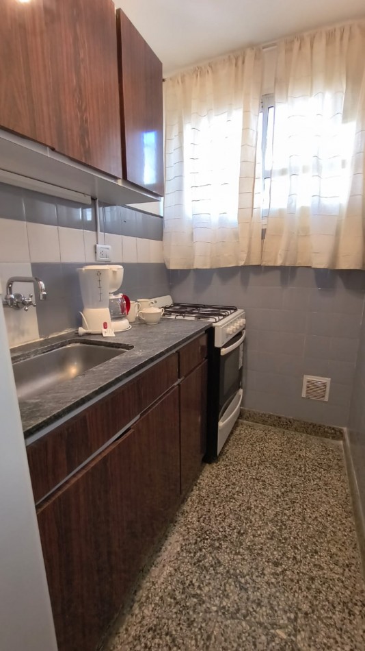 VENTA 1AMB CENTRO BALCON FRENTE 
