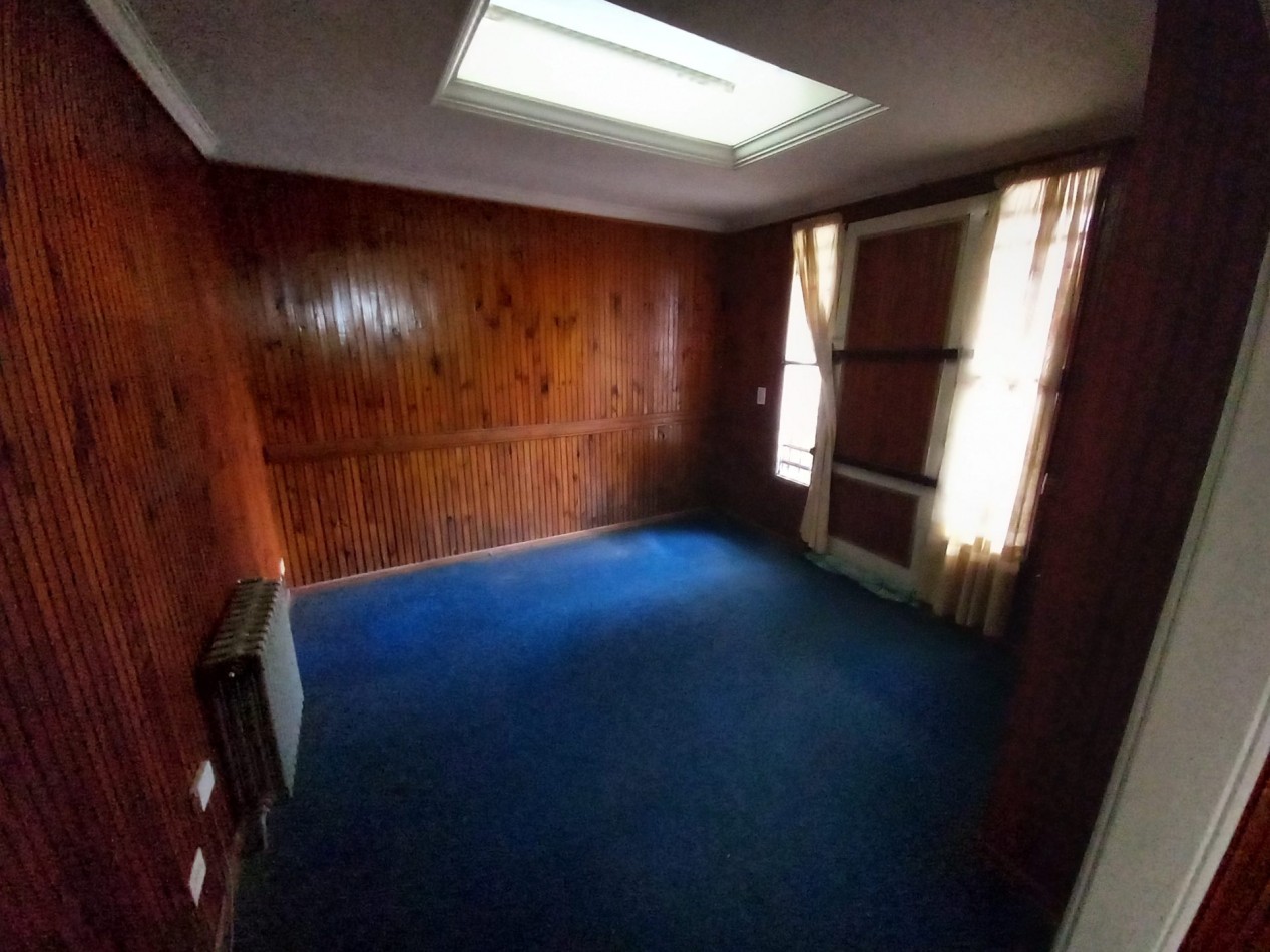 VENTA CASA COCHERA PATIO ITUZAINGO Y CHAMPAGNAT