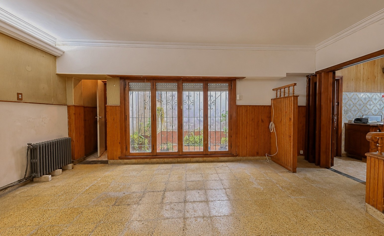 VENTA CASA COCHERA PATIO ITUZAINGO Y CHAMPAGNAT