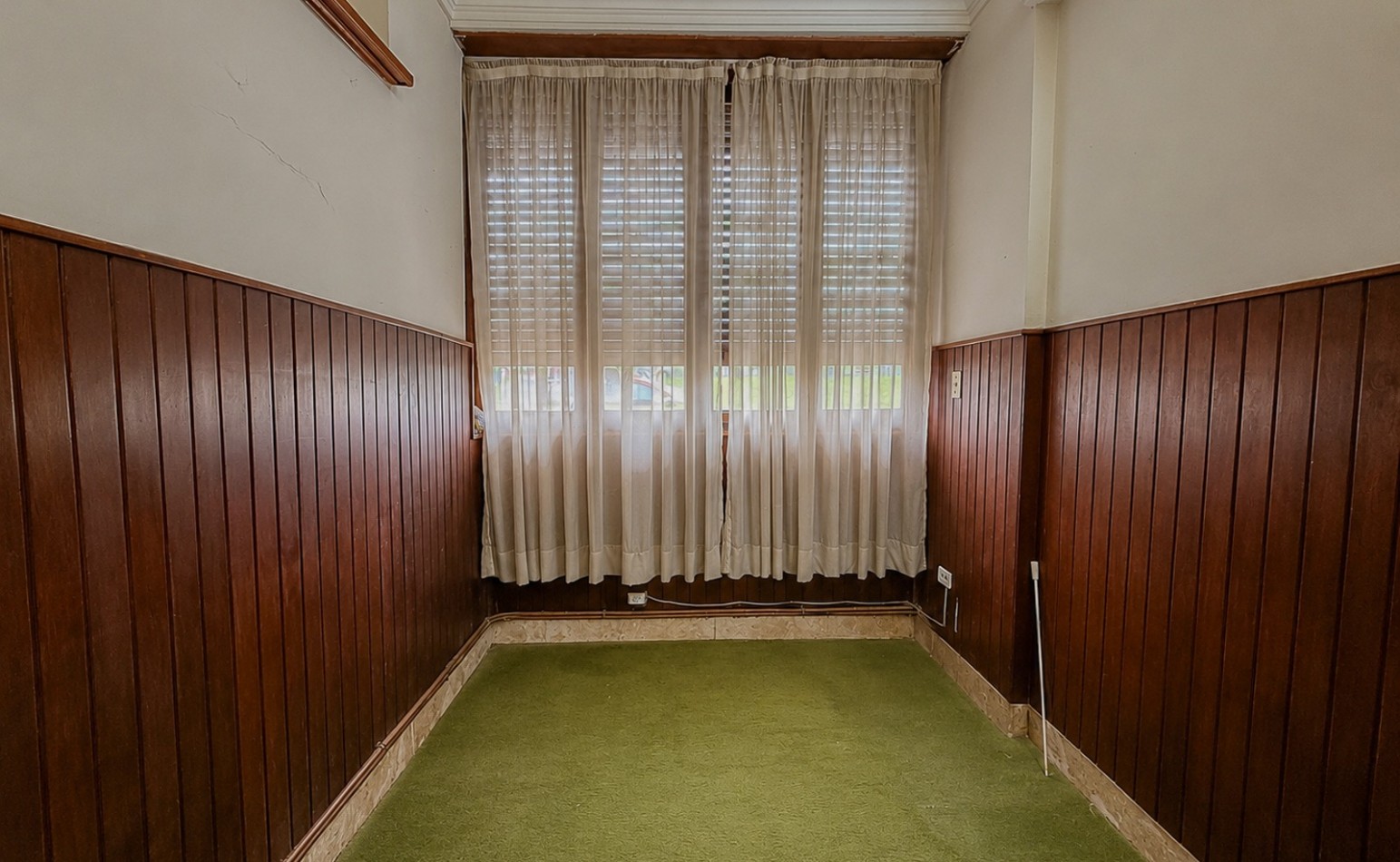 VENTA CASA COCHERA PATIO ITUZAINGO Y CHAMPAGNAT
