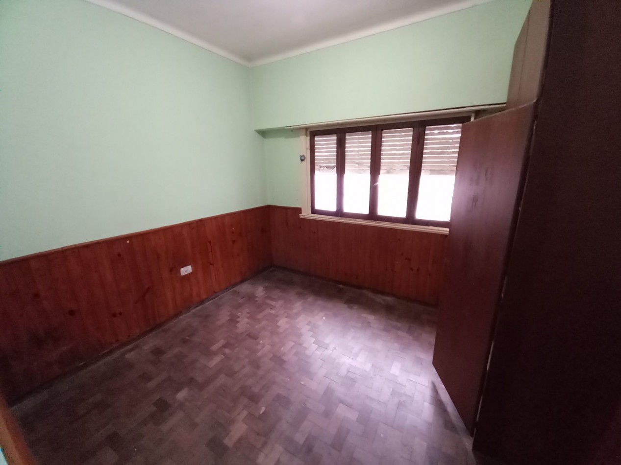 VENTA EN BLOCK 2 CASAS 1 Casa Al Frente y otra al Fondo Moreno 9100