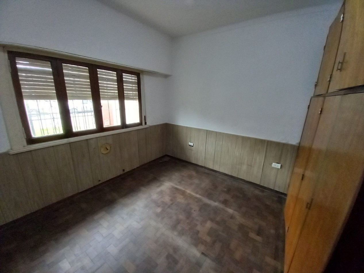 VENTA EN BLOCK 2 CASAS 1 Casa Al Frente y otra al Fondo Moreno 9100