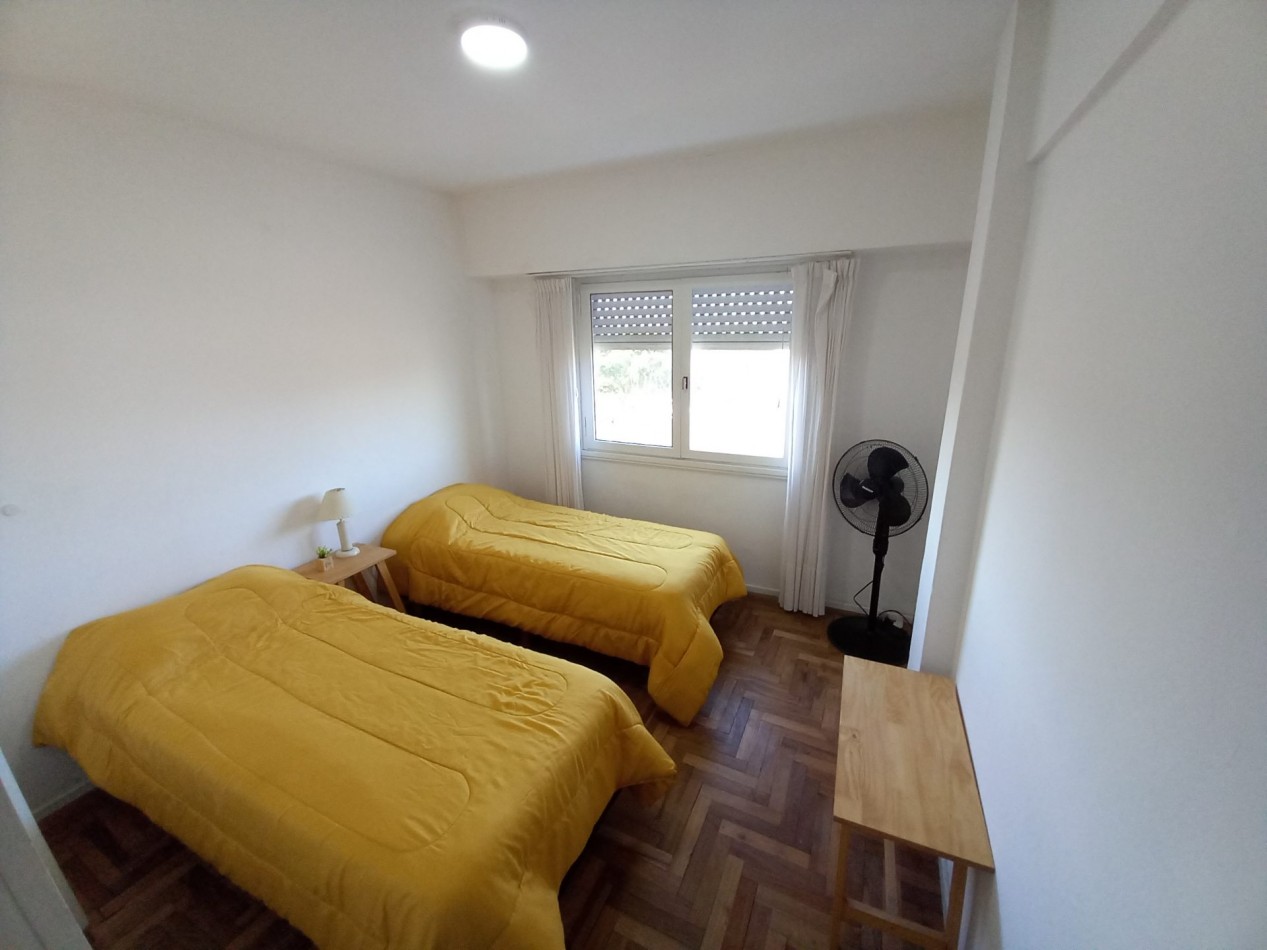 ALQUILER Por 12 Meses-3AMB-3° Piso por ESCALERA-SIN MUEBLES-ESTRADA y TEJEDOR