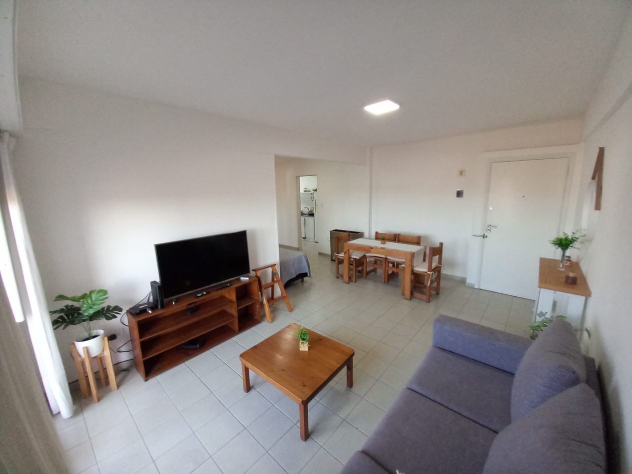 ALQUILER Por 12 Meses-3AMB-3° Piso por ESCALERA-SIN MUEBLES-ESTRADA y TEJEDOR