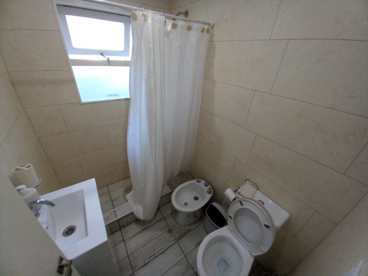 ALQUILER Por 12 Meses-3AMB-3° Piso por ESCALERA-SIN MUEBLES-ESTRADA y TEJEDOR