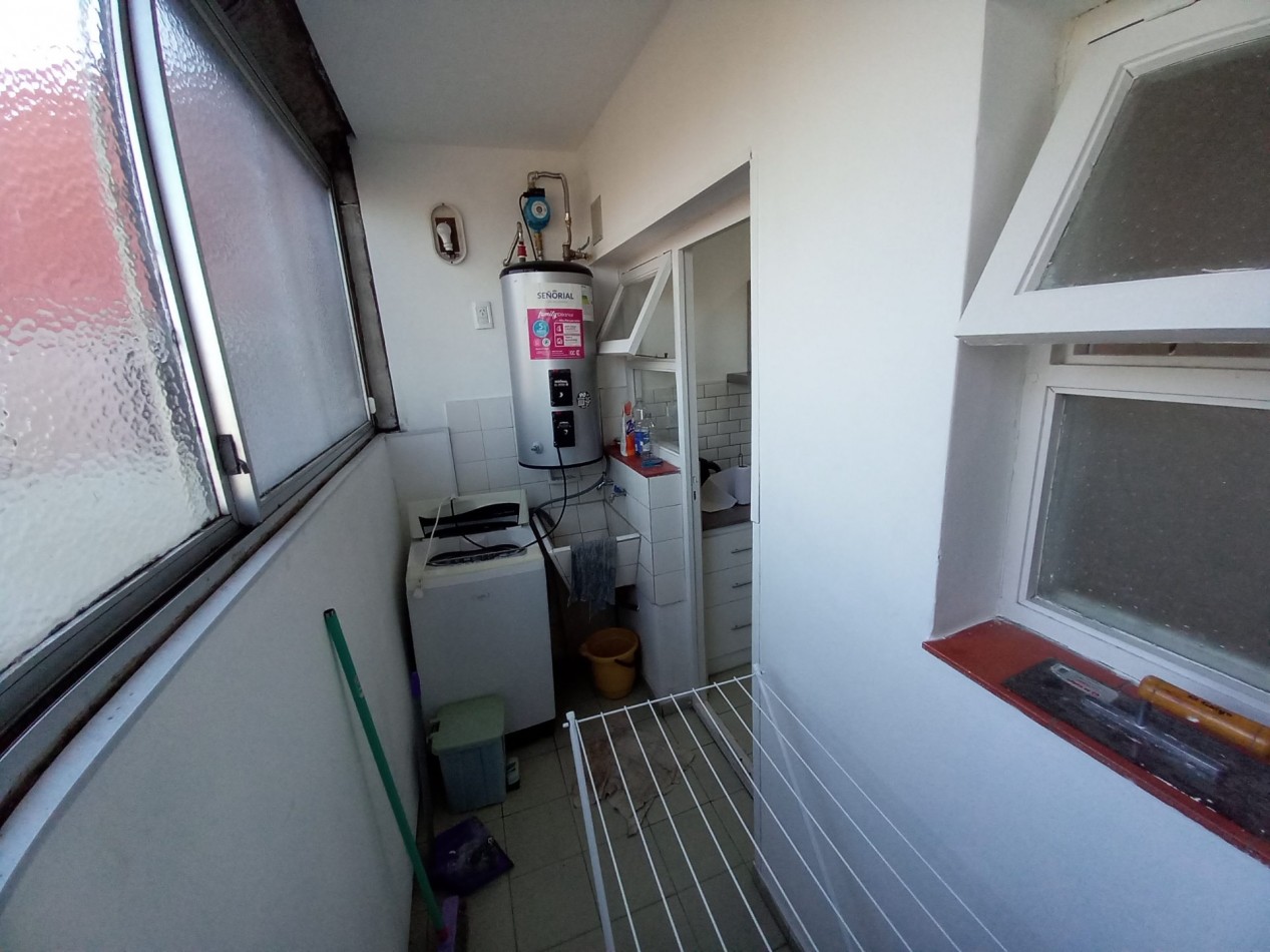 ALQUILER Por 12 Meses-3AMB-3° Piso por ESCALERA-SIN MUEBLES-ESTRADA y TEJEDOR