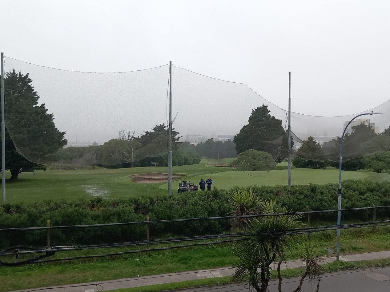 ALQUILER 3AMB ORIGINAL COCHERA 1° PISO por ESCALERA VISTA AL MAR GOLF 
