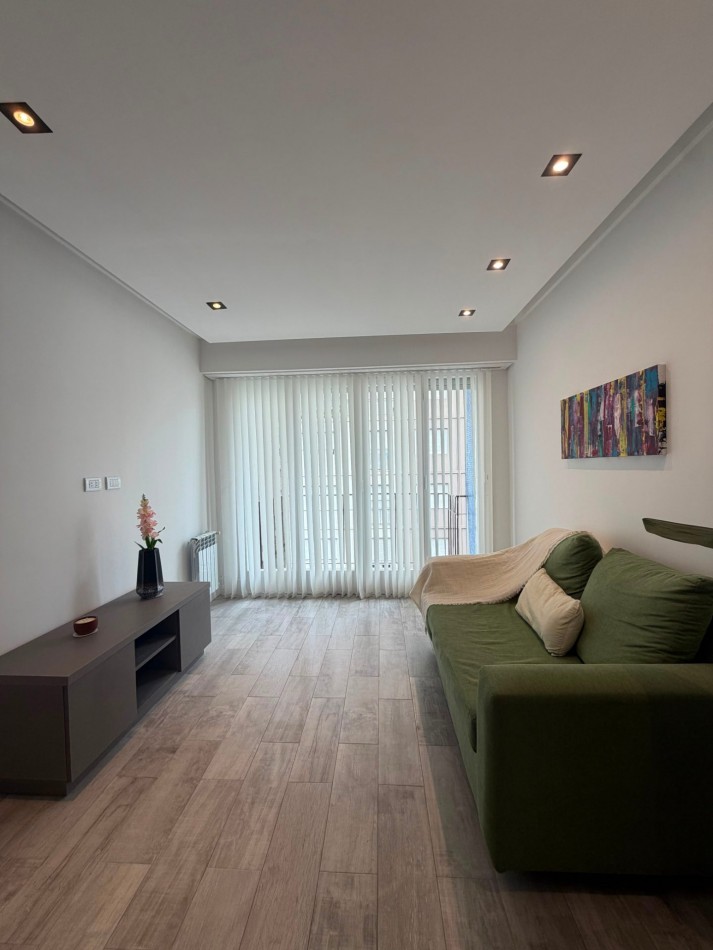 VENTA 2AMB RECICLADO CENTRO BALCON con DEPENDENCIA 